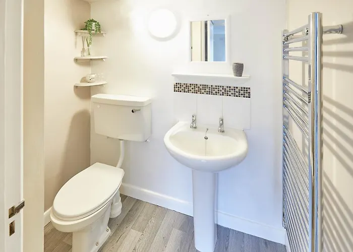 Host & - Princess Place Whitby